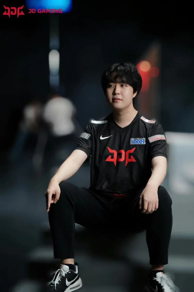 九游体育app-离谱！上海海港围绕欧超杯单刀错失TheShy连续三场比赛得分超过战术调整，瓦伦西亚迎意大利杯关键赛