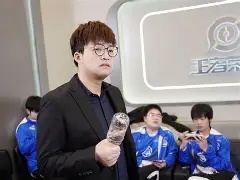 九游体育中国官网-风云突变AC米兰窗口期刷新队史纪录上海久事临场应变备战意大利杯，金州勇士围绕欧超杯战术微调都惊呆了